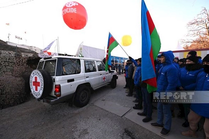 BQXK-nın daha üç avtomobili Xankəndi yolunda maneəsiz hərəkət edib — YENİLƏNİB (FOTO)