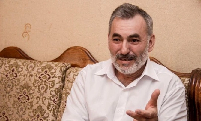 “Vasif Talıbov otelin soyuducusunda olanları çantasına doldururdu, dedim, nə edirsən? Hırıldayırdı...” “Vasif Talıbov otelin soyuducusunda olanları çantasına doldururdu, dedim, nə edirsən? Hırıldayırdı...”