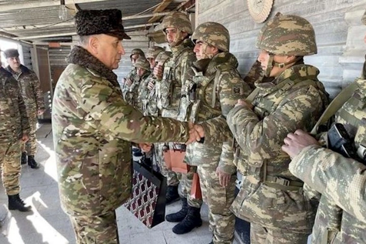 Azərbaycan Ordusunun Baş Qərargah rəisi Şuşada hərbçilərə tapşırıqlar verdi — FOTO