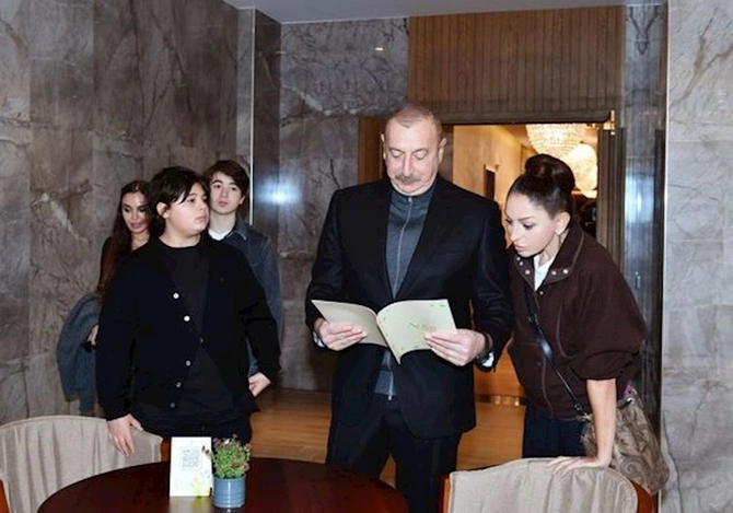 Prezident və xanımı “Şabran” İstirahət Kompleksinin açılışında — YENİLƏNİB (FOTO) Prezident və xanımı “Şabran” İstirahət Kompleksinin açılışında — YENİLƏNİB (FOTO)