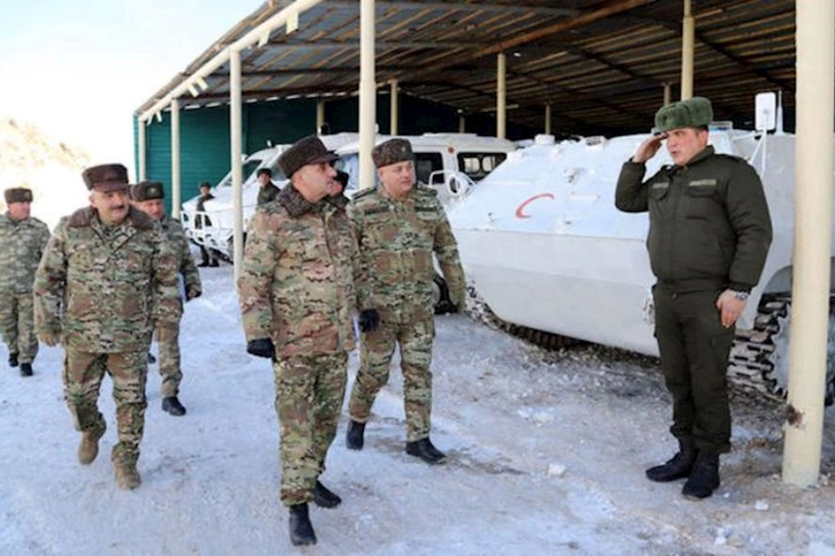 Müdafiə nazirinin müavinləri Kəlbəcərdə döyüş mövqelərində olublar — FOTO/VİDEO