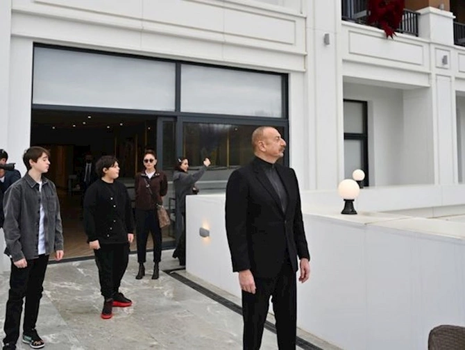 Prezident və xanımı “Şabran” İstirahət Kompleksinin açılışında — YENİLƏNİB (FOTO) Prezident və xanımı “Şabran” İstirahət Kompleksinin açılışında — YENİLƏNİB (FOTO)