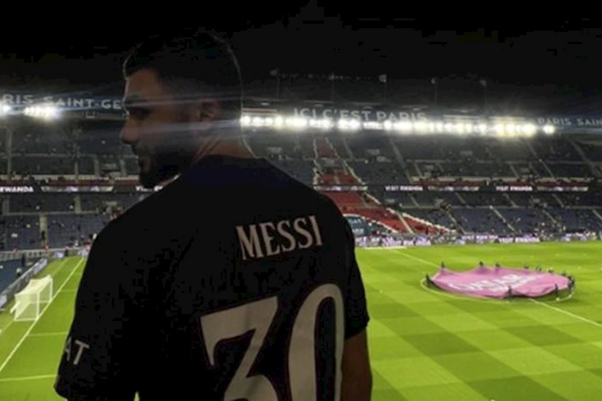 Qurban Qurbanovun oğlu Messi forması ilə PSJ-nin matçında — VİDEO/FOTO