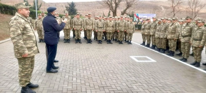 Azad edilmiş ərazilərdə hərbçilərlə görüşlər keçirilib Azad edilmiş ərazilərdə hərbçilərlə görüşlər keçirilib