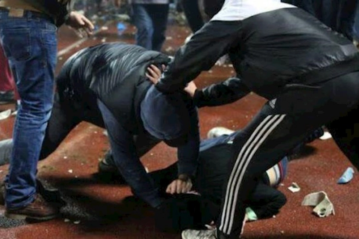 Fəhlələrin içki məclisində dava — Xəsarət alan var