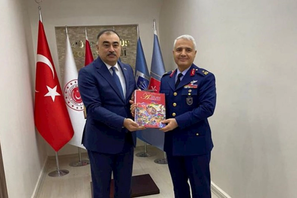 Azərbaycanın səfiri Türk Hərbi Hava Qüvvələrinin ilk pilotsuz təyyarə hava bazasında olub — FOTO
