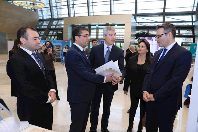 MEDİA könüllüləri diplomlarla təltif edildi — FOTOLAR MEDİA könüllüləri diplomlarla təltif edildi — FOTOLAR