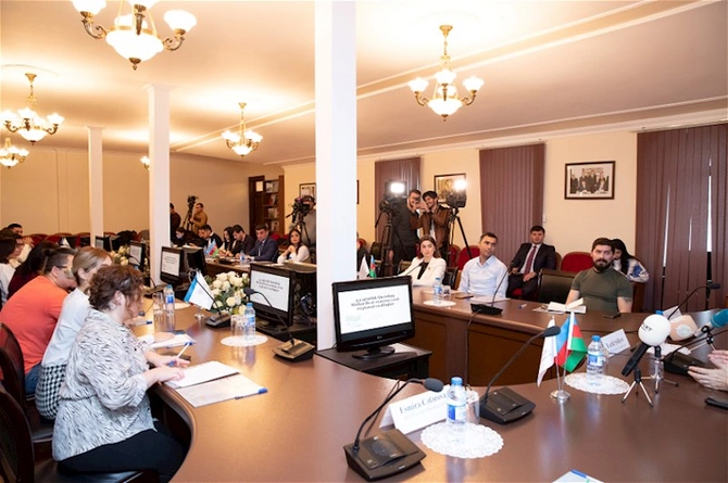 Jurnalistlər üçün “Azərbaycanın xarici siyasət gündəmi” mövzusunda təlim keçirilib — FOTO