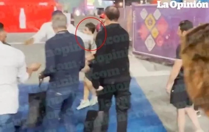 Əfsanəvi futbolçudan böyük QALMAQAL— Mundialın səfiri yutuberi təpiklədi (FOTO/VİDEO)