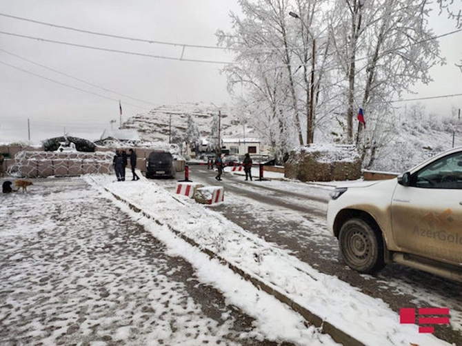 Azərbaycan nümayəndə heyəti sülhməramlılarla müzakirə üçün Xocalıda: Təkliflər qəbul olundu — YENİLƏNİB (FOTO/VİDEO)