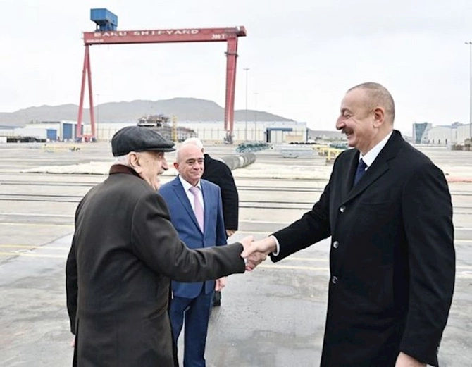Prezident tankerin istismara verilməsi mərasimində iştirak edib — YENİLƏNİB (FOTO) Prezident tankerin istismara verilməsi mərasimində iştirak edib — YENİLƏNİB (FOTO)