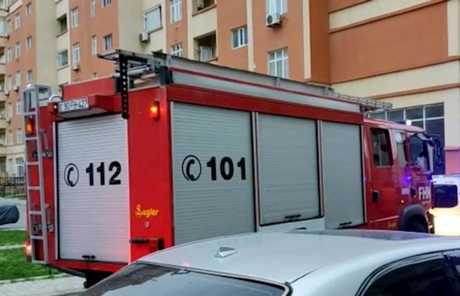 Masazırda yaşayış binasında PARTLAYIŞ: Xəsarət alan var — FOTO/VİDEO Masazırda yaşayış binasında PARTLAYIŞ: Xəsarət alan var — FOTO/VİDEO