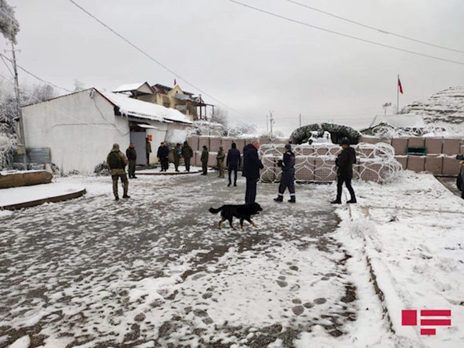 Azərbaycan nümayəndə heyəti sülhməramlılarla müzakirə üçün Xocalıda: Təkliflər qəbul olundu — YENİLƏNİB (FOTO/VİDEO)