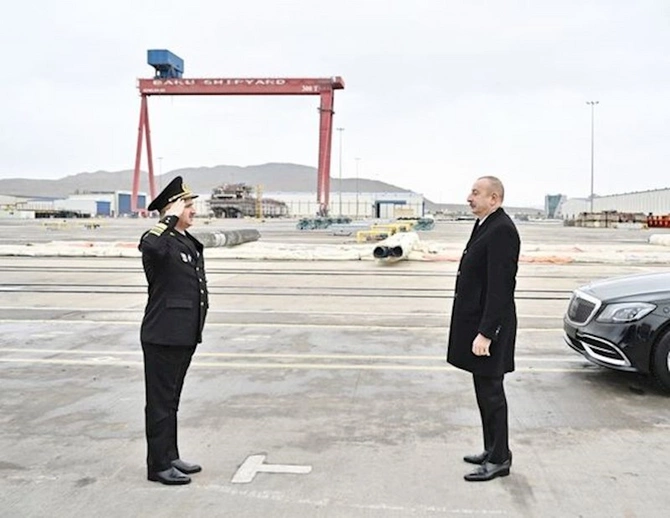 Prezident tankerin istismara verilməsi mərasimində iştirak edib — YENİLƏNİB (FOTO) Prezident tankerin istismara verilməsi mərasimində iştirak edib — YENİLƏNİB (FOTO)