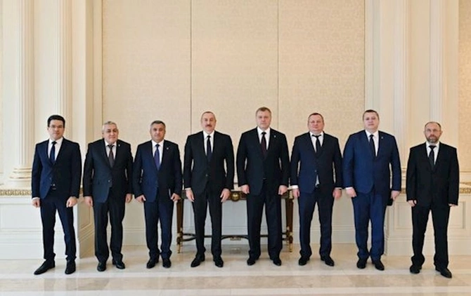 İlham Əliyev Həştərxan vilayətinin qubernatorunu qəbul edib — FOTO İlham Əliyev Həştərxan vilayətinin qubernatorunu qəbul edib — FOTO