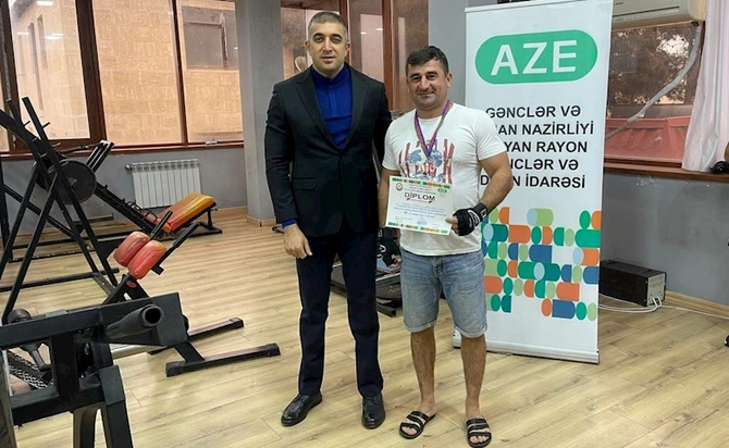 Salyanda Heydər Əliyevin xatirəsinə həsr edilmiş paurliftinq üzrə rayon çempionatı keçirildi