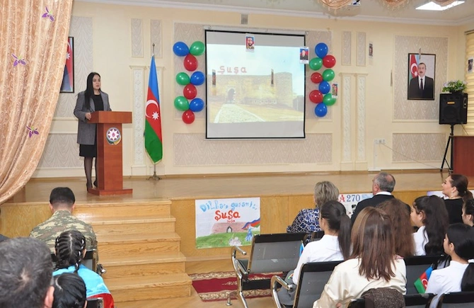 “Şuşanın 270 anı” filmi növbəti dəfə şagirdlərə təqdim olundu — FOTOLAR “Şuşanın 270 anı” filmi növbəti dəfə şagirdlərə təqdim olundu — FOTOLAR
