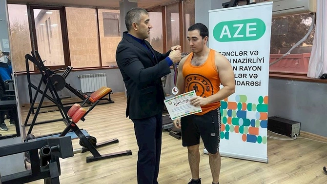 Salyanda Heydər Əliyevin xatirəsinə həsr edilmiş paurliftinq üzrə rayon çempionatı keçirildi