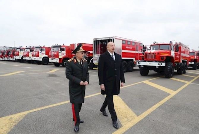 Prezident yeni alınmış xüsusi təyinatlı texnikalarla tanış olub — YENİLƏNİB (FOTO)