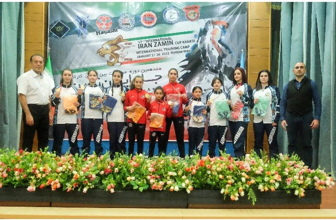Azərbaycan karateçiləri İranda tarix yazdılar — FOTOLAR