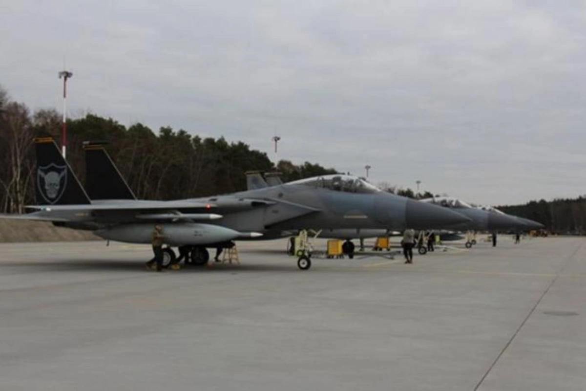 ABŞ-ın F-15 qırıcıları Polşaya endi