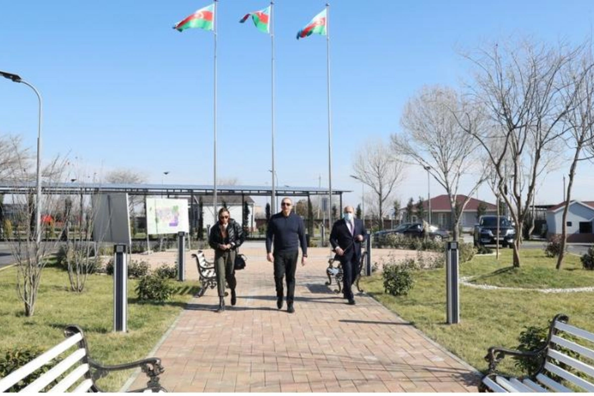 İlham Əliyev və Mehriban Əliyeva Prezidentin xüsusi nümayəndəliyinin qərargahında — FOTOLAR