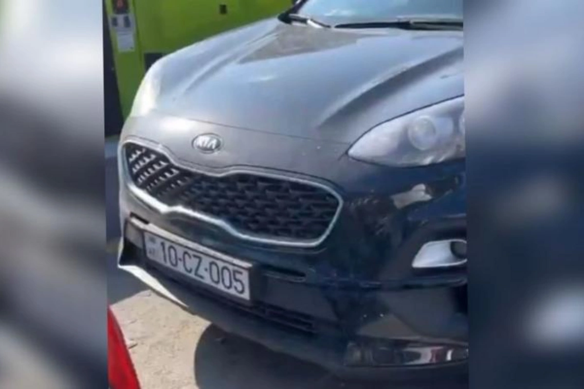 Bahalı nömrəli avtomobillə xanım sürücünün yolunu kəsdilər — VİDEO
