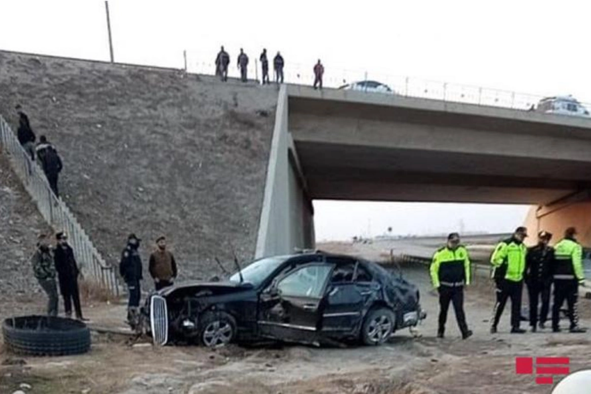 Avtomobil körpüdən aşdı, 3 nəfər öldü