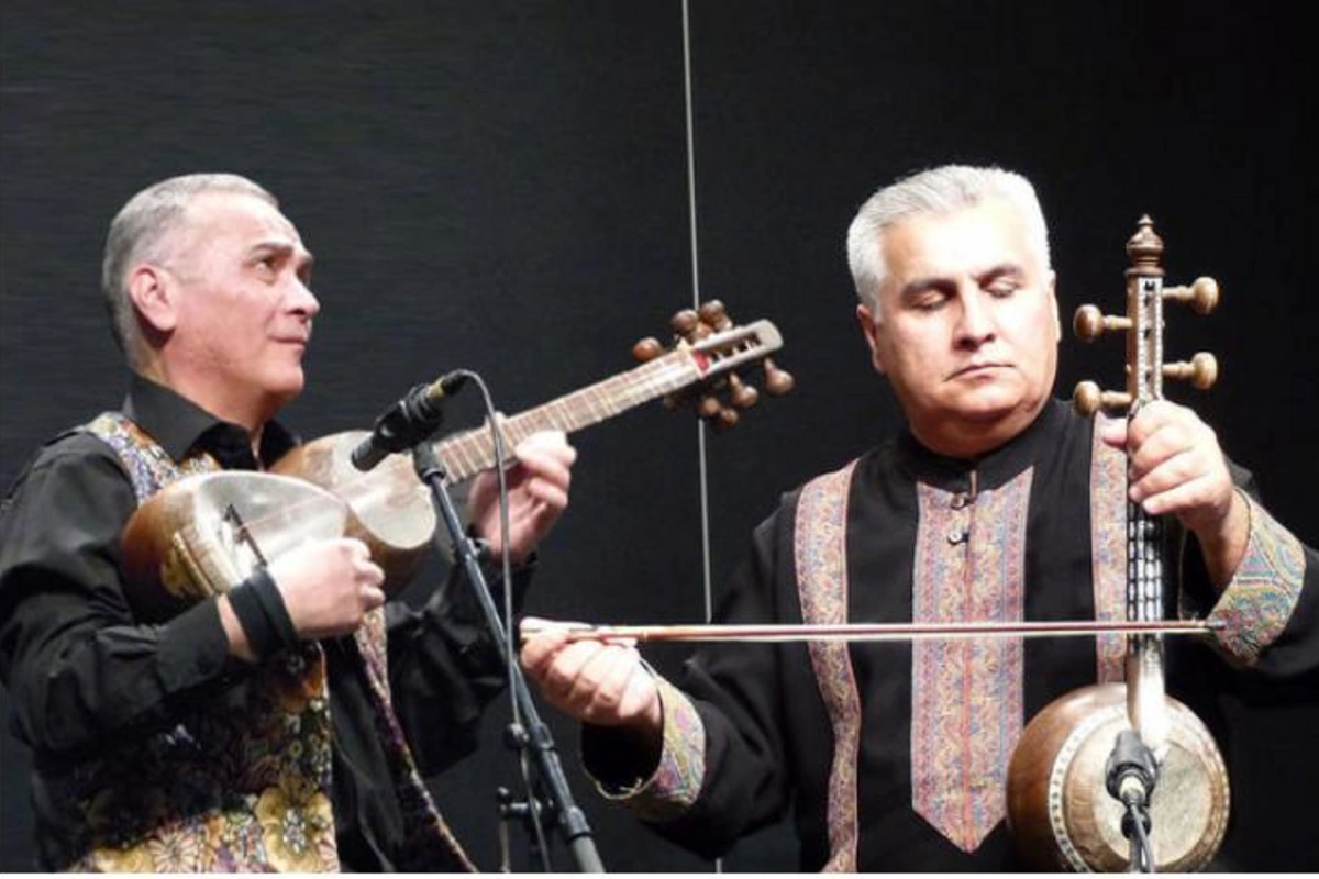 Prezident iki Xalq artistinə ev verdi