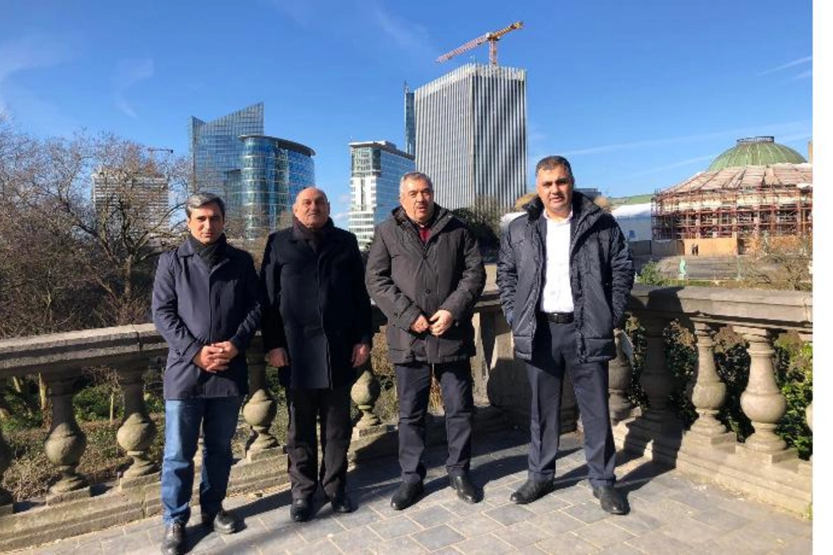 Azərbaycandan olan vətəndaş cəmiyyəti nümayəndələrinin Brüsseldə görüşü başladı — FOTOLAR
