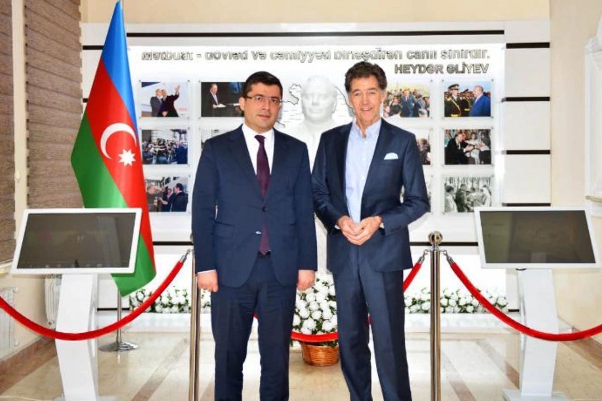 Əhməd İsmayılov beynəlxalq media mütəxəssisi Dan Maysonla görüşdü