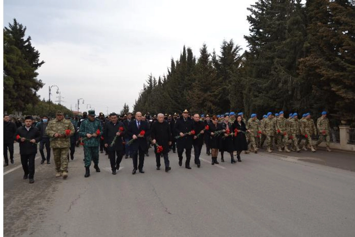 Füzulidə Xocalı soyqırımı qurbanlarının xatirəsi anıldı — FOTOLAR