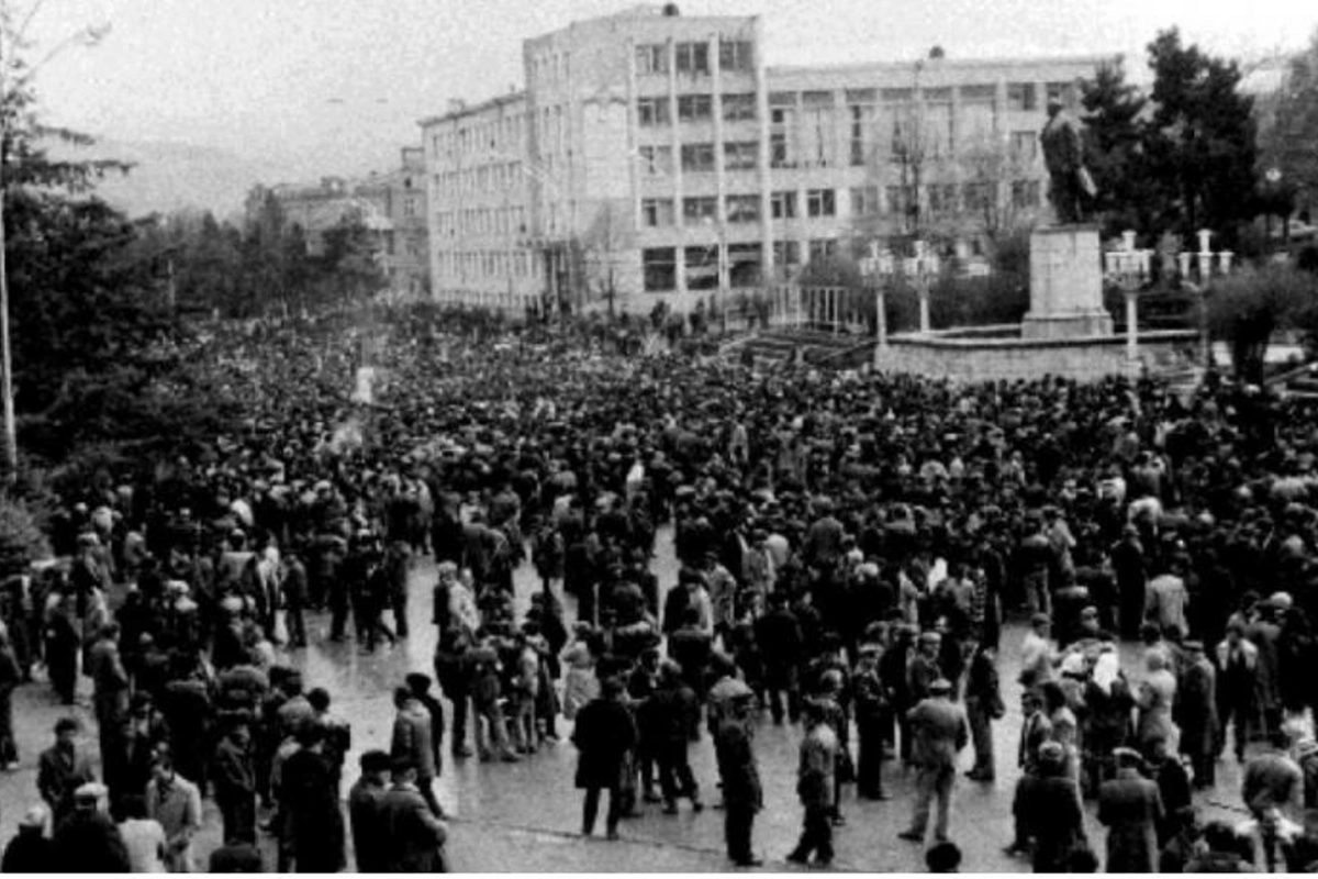 Sumqayıt hadisələri: Ermənilərin təxribatından 34 il ötür
