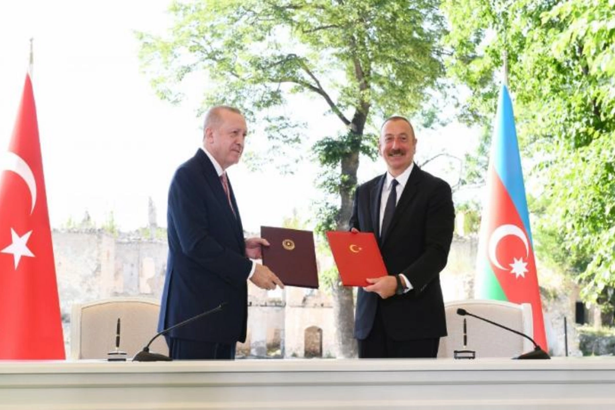 Tarixi Zəfərimiz gələcəyimizə işıq saçır və bütün Türk dünyasına sirayət edir