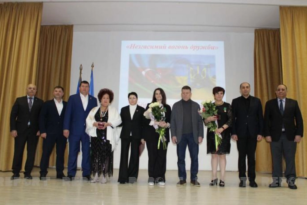 Azərbaycanın dövlət mükafatları ukraynalı müəllimlərə təqdim olundu — FOTOLAR