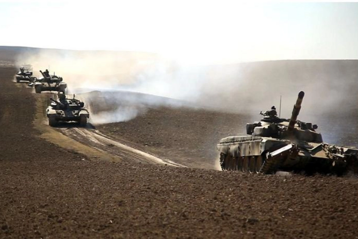 Azərbaycan Ordusunun mexanikləşdirilmiş və tank bölmələrinin məşğələləri keçirilir — VİDEO