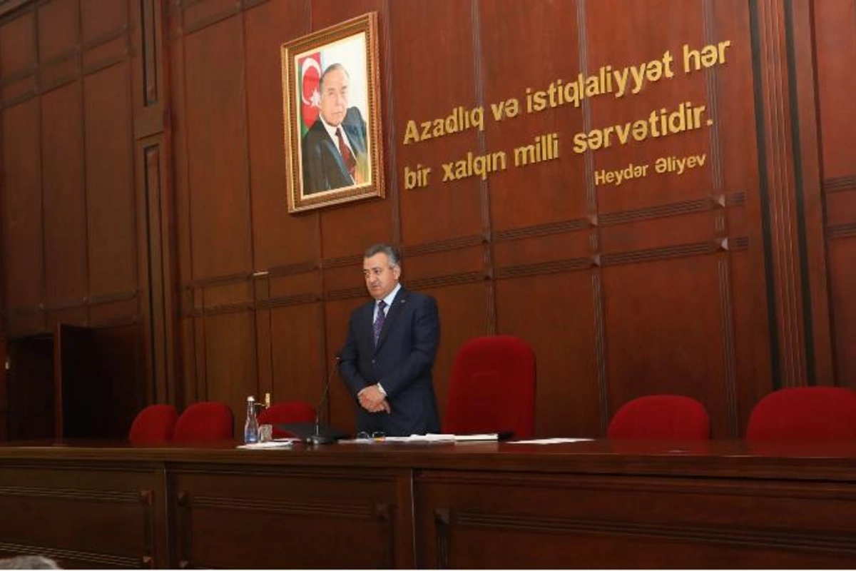 Abdin Fərzəliyev Abşeronun təhsil işçiləri ilə görüşdü — FOTOLAR