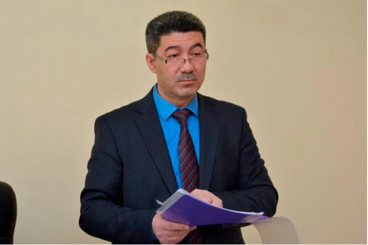 Ramiz Mehdiyevin saxtakar müdafiəçisinə!