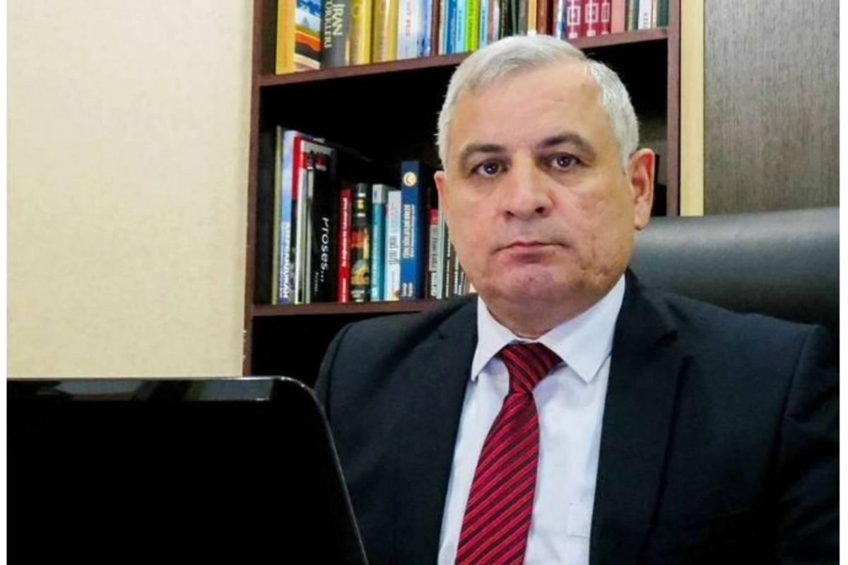 Bahəddin Həziyev Cavanşir Feyziyevə görə Mətbuat Şurasından istefa verdi