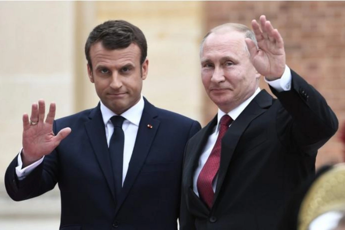 Putinlə Makron telefonla danışdılar