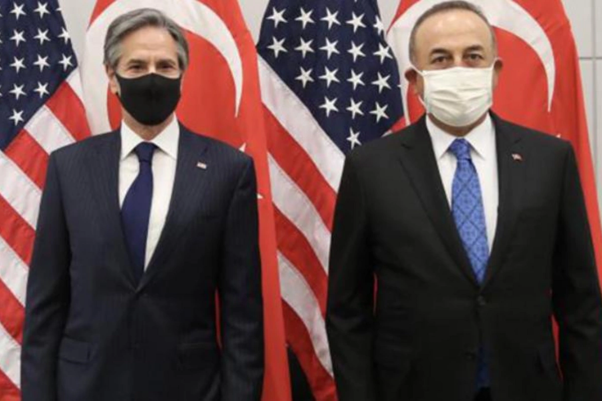 Çavuşoğlu Blinkenlə danışdı