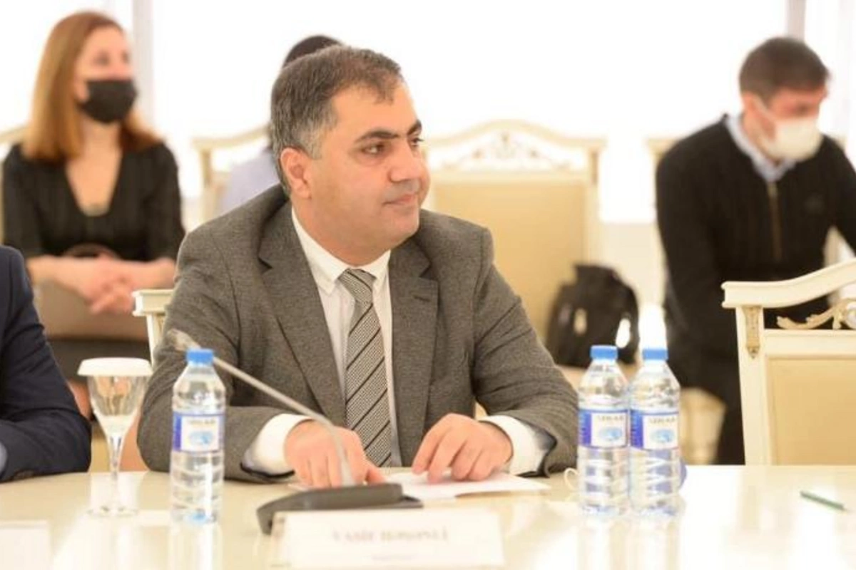 Dövlət medianın sağlam inkişafında və peşəkarlaşmasında maraqlıdır — Baş redaktorlar danışdı