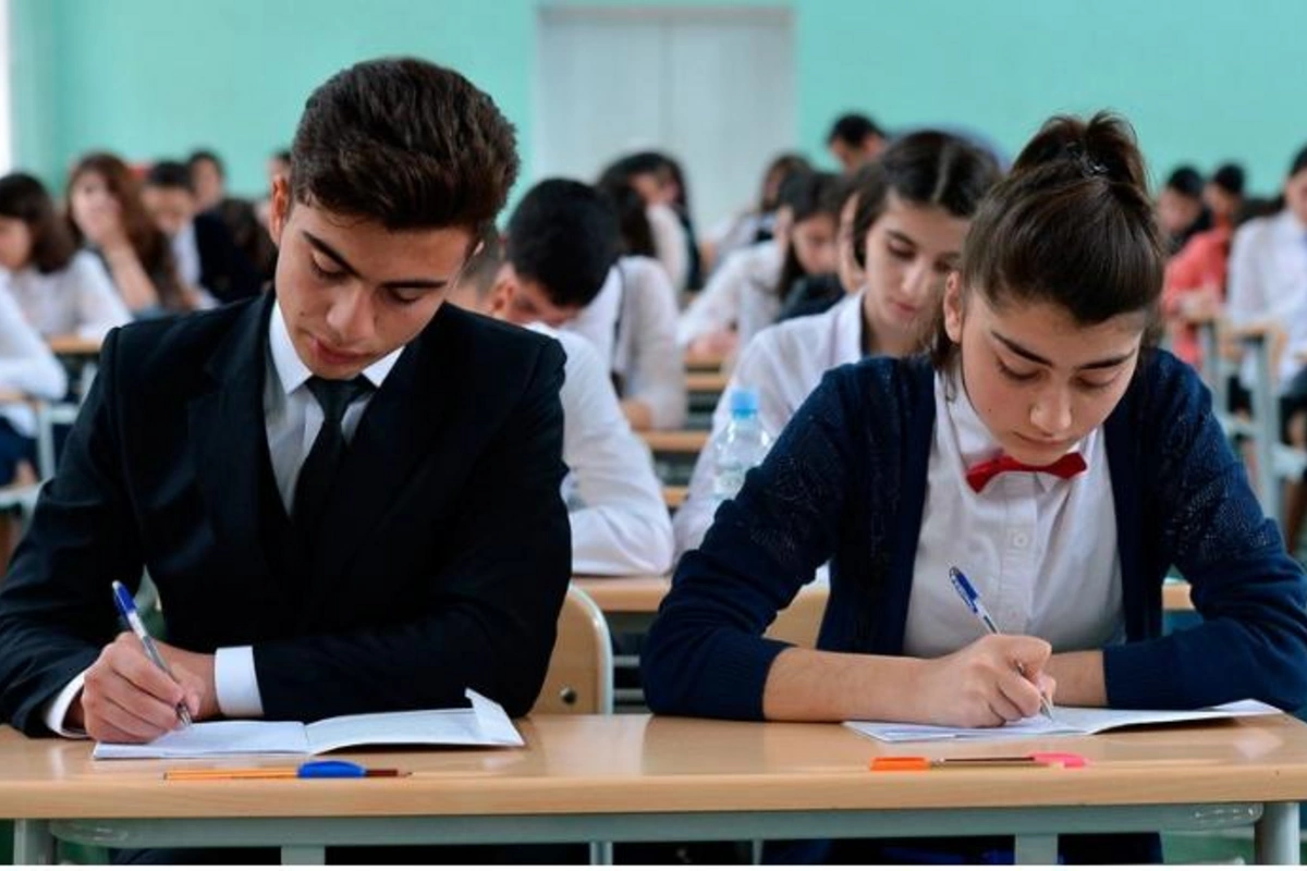 IX sinif şagirdlərinin elektron yerdəyişməsi dayandırılır