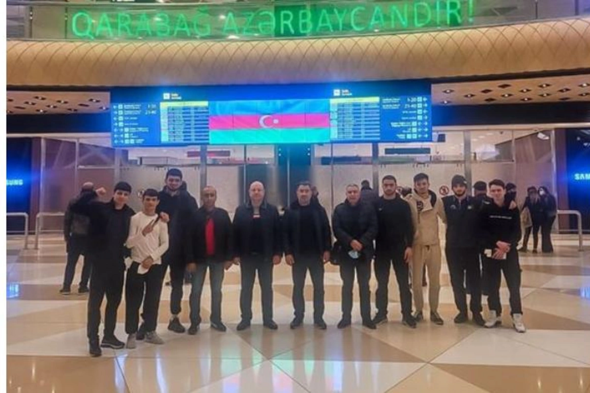 Boks millimiz Avropa çempionatına yola düşdü