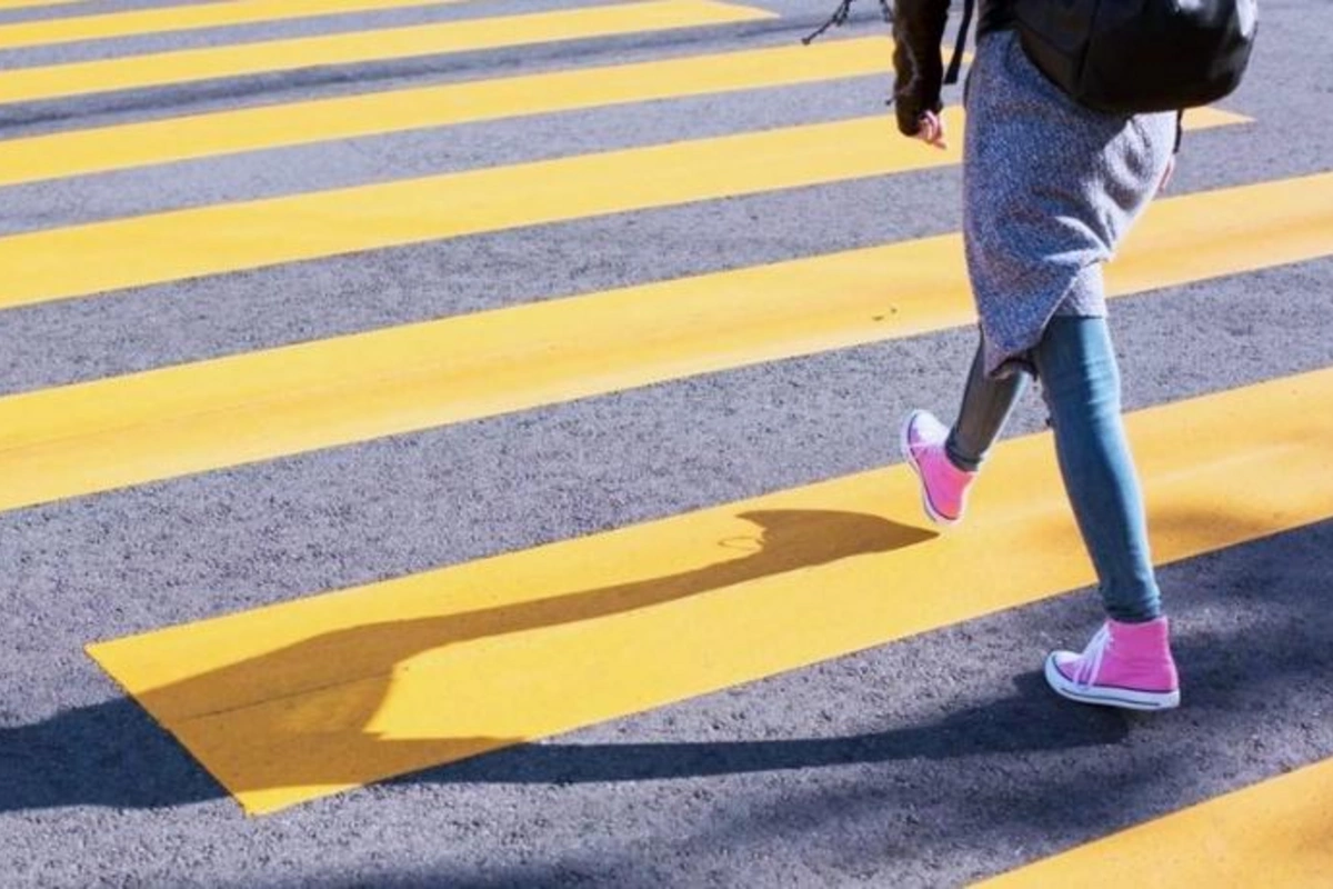 Masazırda yolu keçən yeniyetməni maşın vurdu