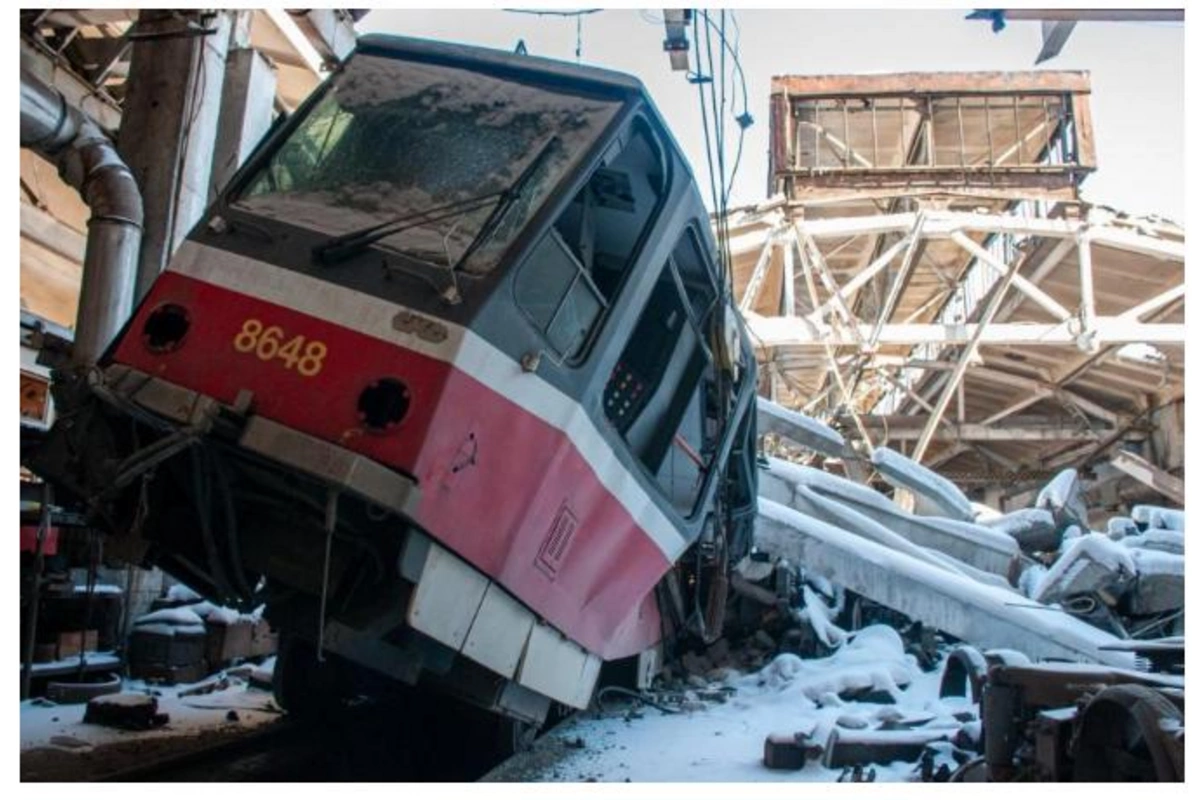 Xarkovda tramvay deposu bombalandı — FOTO