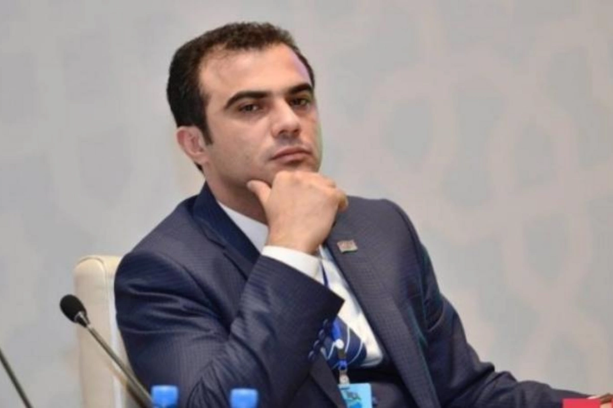 Özünü soydaşlarımızdan öncə təxliyə edən diaspor lideri — Hikmət Cavadov Bakıdan kimə “raket atır”?! (VİDEO)