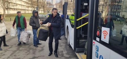 Təxliyə olunanlardan seçilməyən səfirimiz Qüdsi Osmanov — Danışan FOTO Təxliyə olunanlardan seçilməyən səfirimiz Qüdsi Osmanov — Danışan FOTO