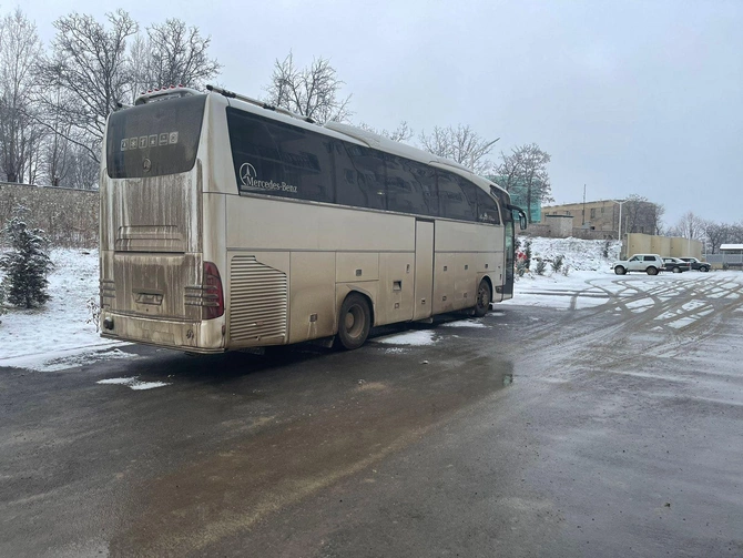 Qarlı havaya görə Şuşanı tərk edə bilməyən avtobus Bakıya yola düşdü — FOTOLAR Qarlı havaya görə Şuşanı tərk edə bilməyən avtobus Bakıya yola düşdü — FOTOLAR