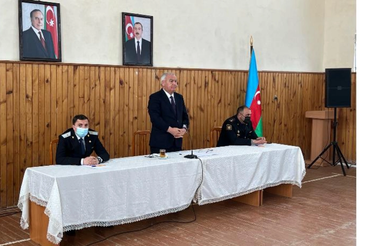 Alı Alıyev Birinci Zobucuq qəsəbəsində vətəndaşlarla görüş keçirdi — FOTOLAR